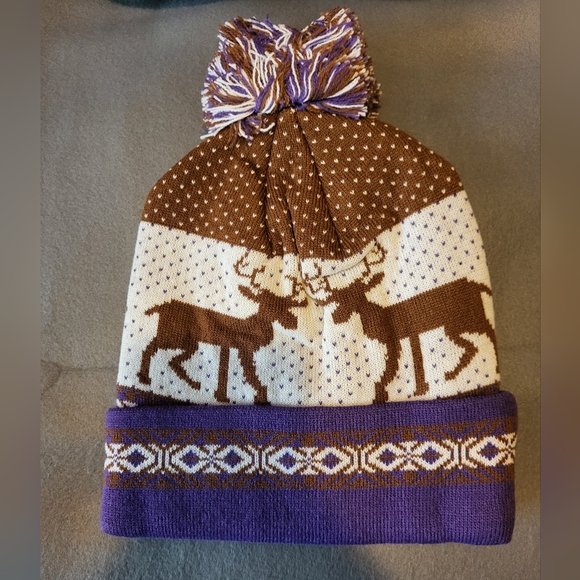 Winter Light Up Hat - Picture 4 of 4